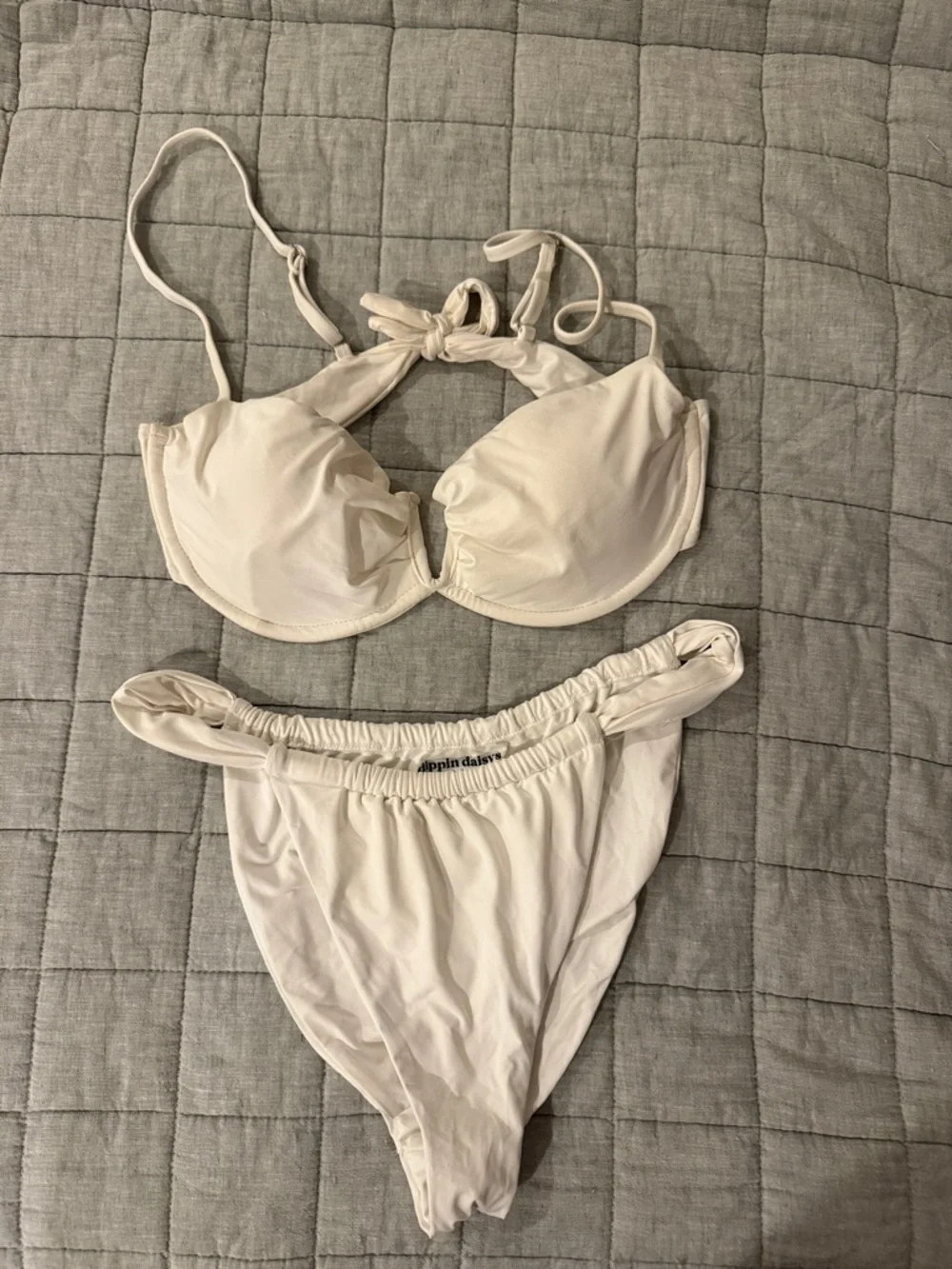 Dippin' Daisy's white Padded Tie-Back Bikini Set
